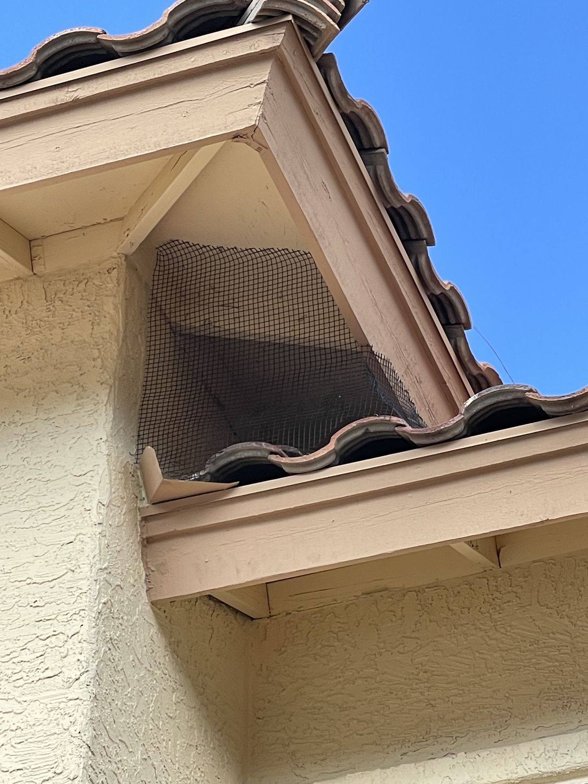 Alcove Screen Installations - photo 28